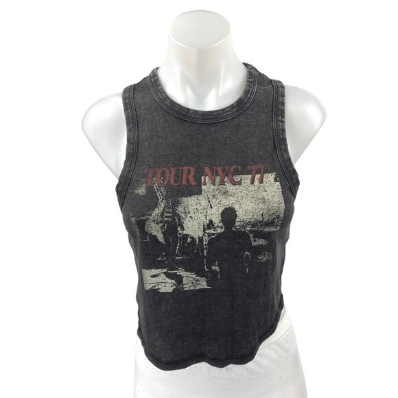 Garage Womens Black Tour NYC 77 Graphic Print Crew Neck Tank Crop Top Size M - Picture 1 of 3